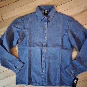 Hartwell Originals Womens Size Medium Light Blue Jean Denim Button Down Top NWT